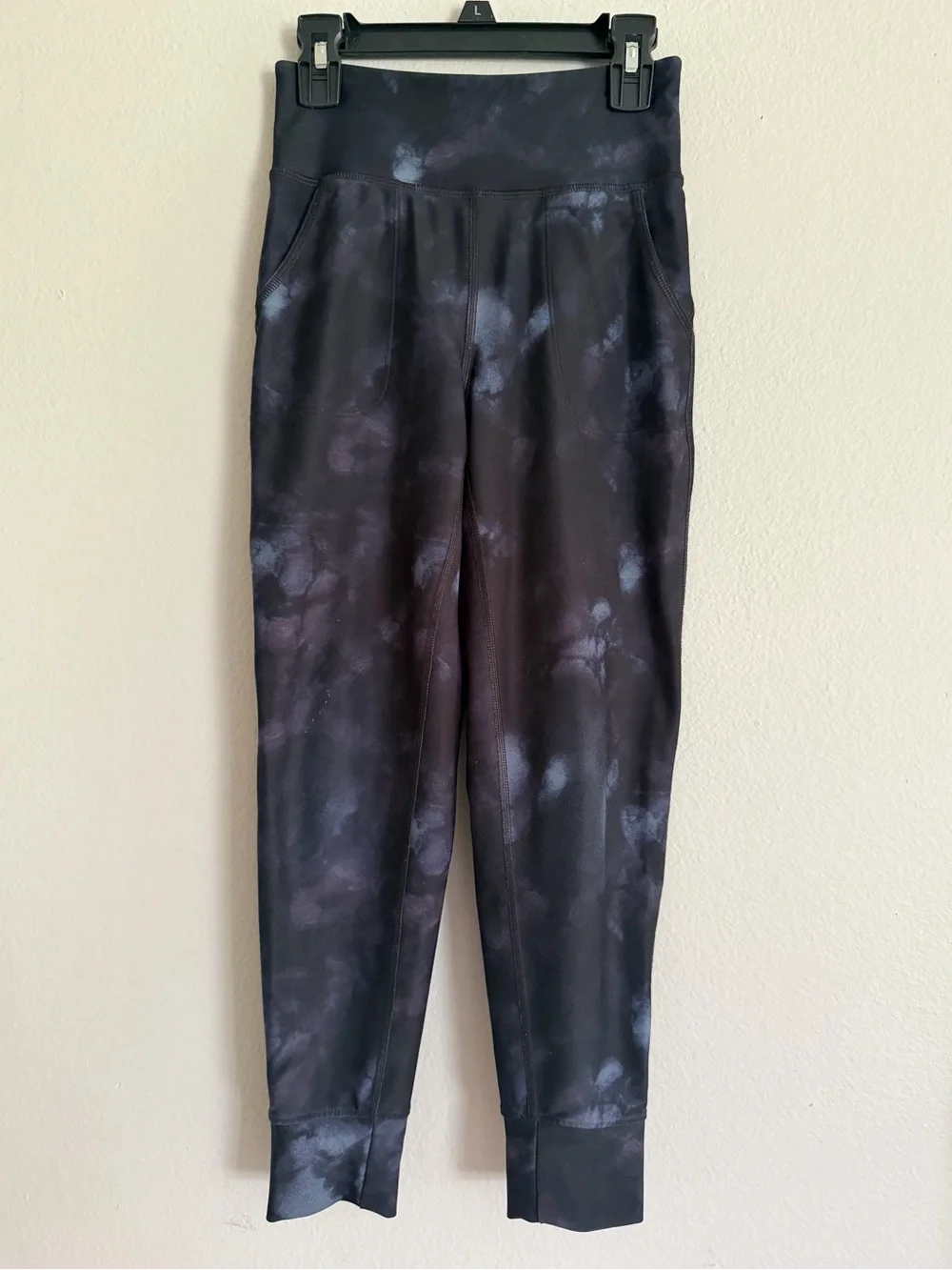 Old Navy Kids Tie-Dye High-Waist Jogger Leggings Go Dry- Black & Charcoal